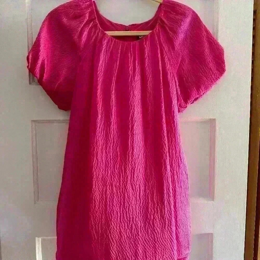 DKNY -100% SILK Pink Blouse w/ POCKETS-Pre Owned - Size 6
